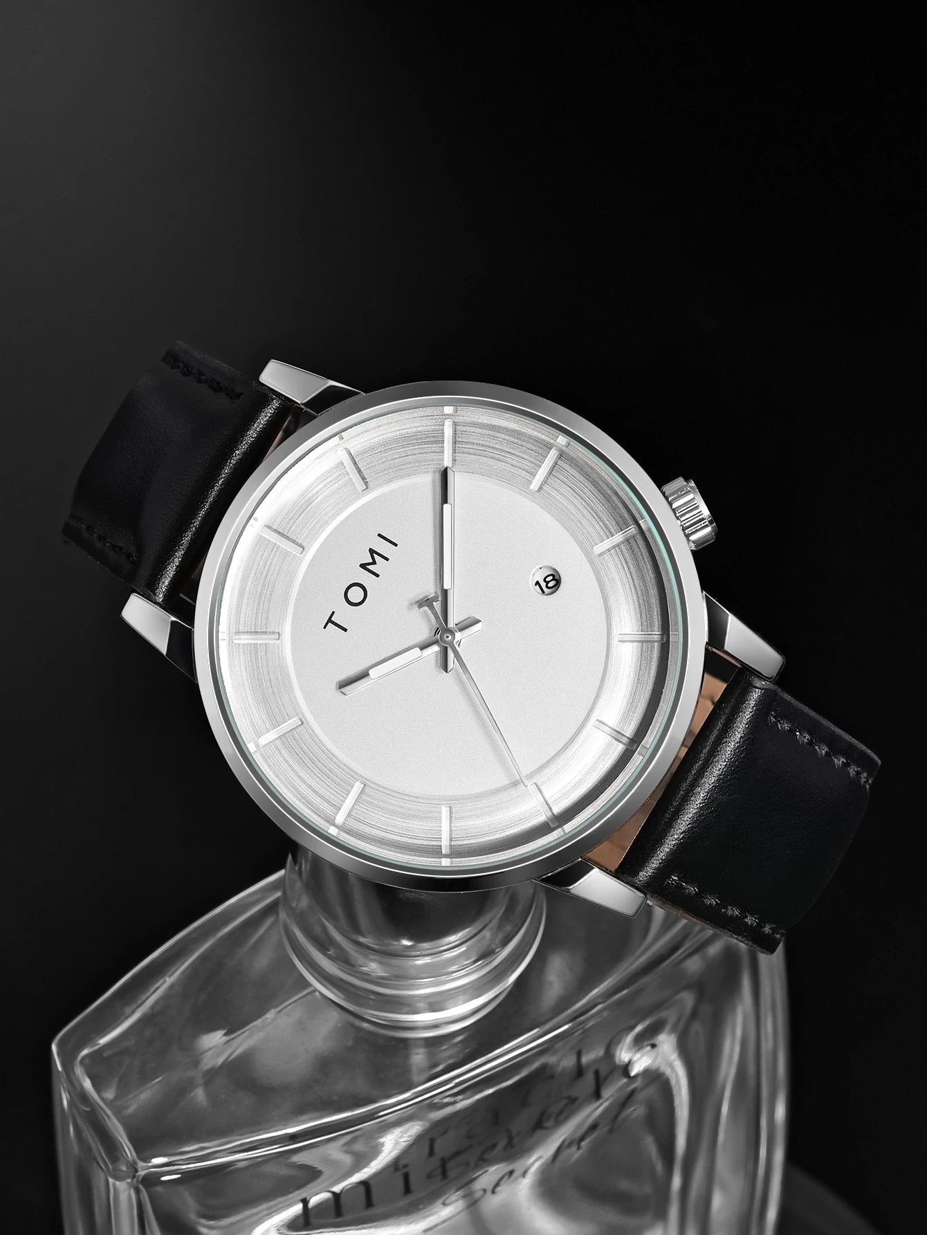 TOMI Luxury Minimal — Leather Edition