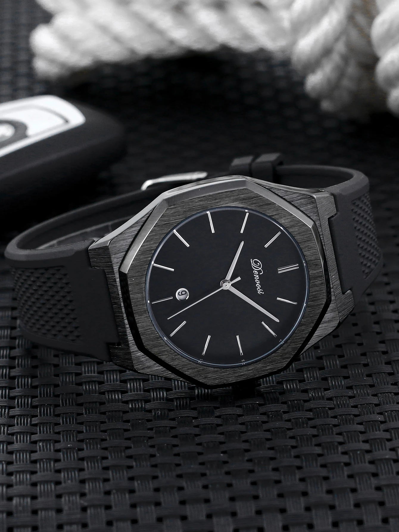 Simple leisure sports men's quartz watch  Waterproof casual wristwatch for men