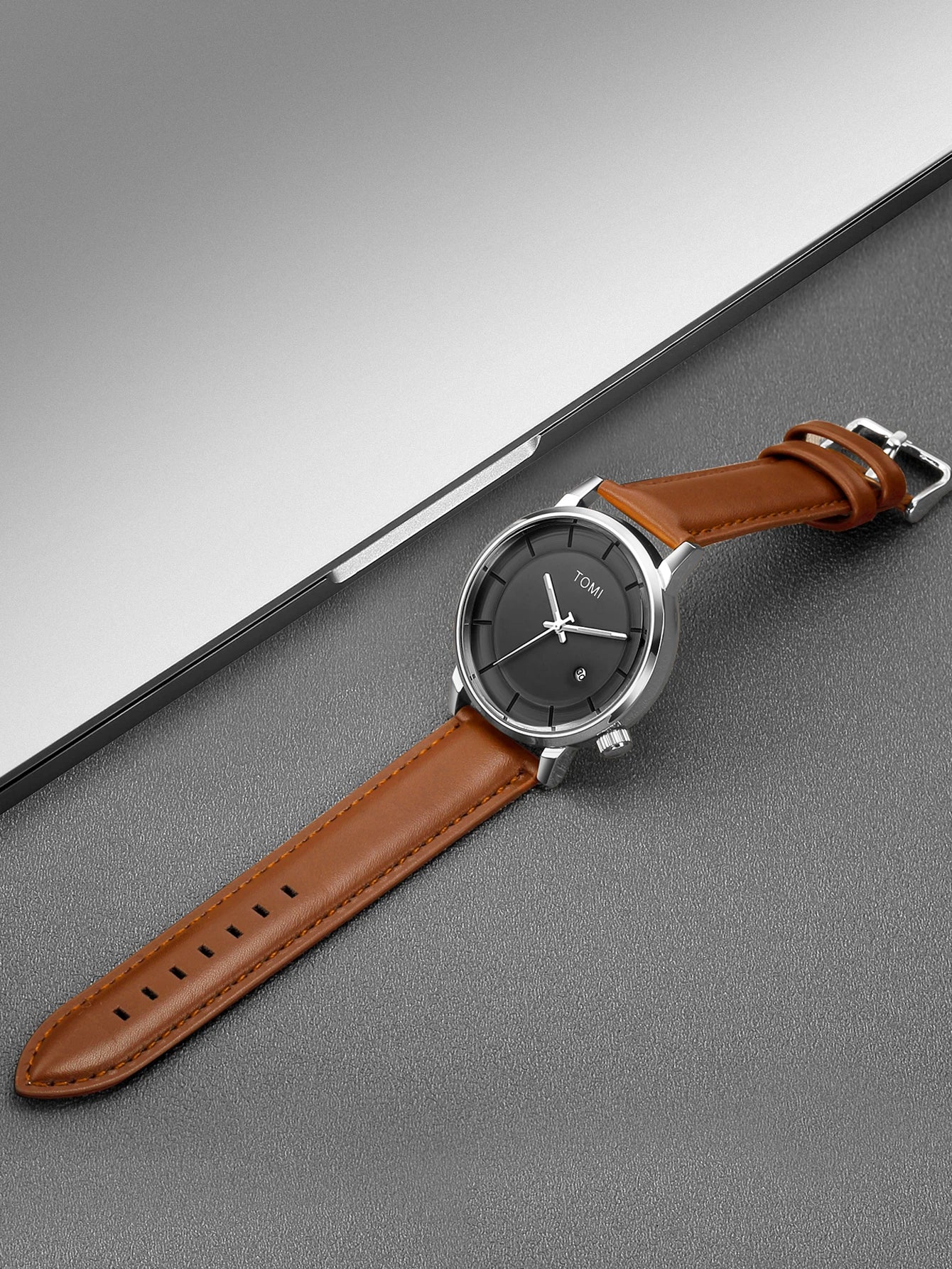 TOMI Luxury Minimal — Leather Edition