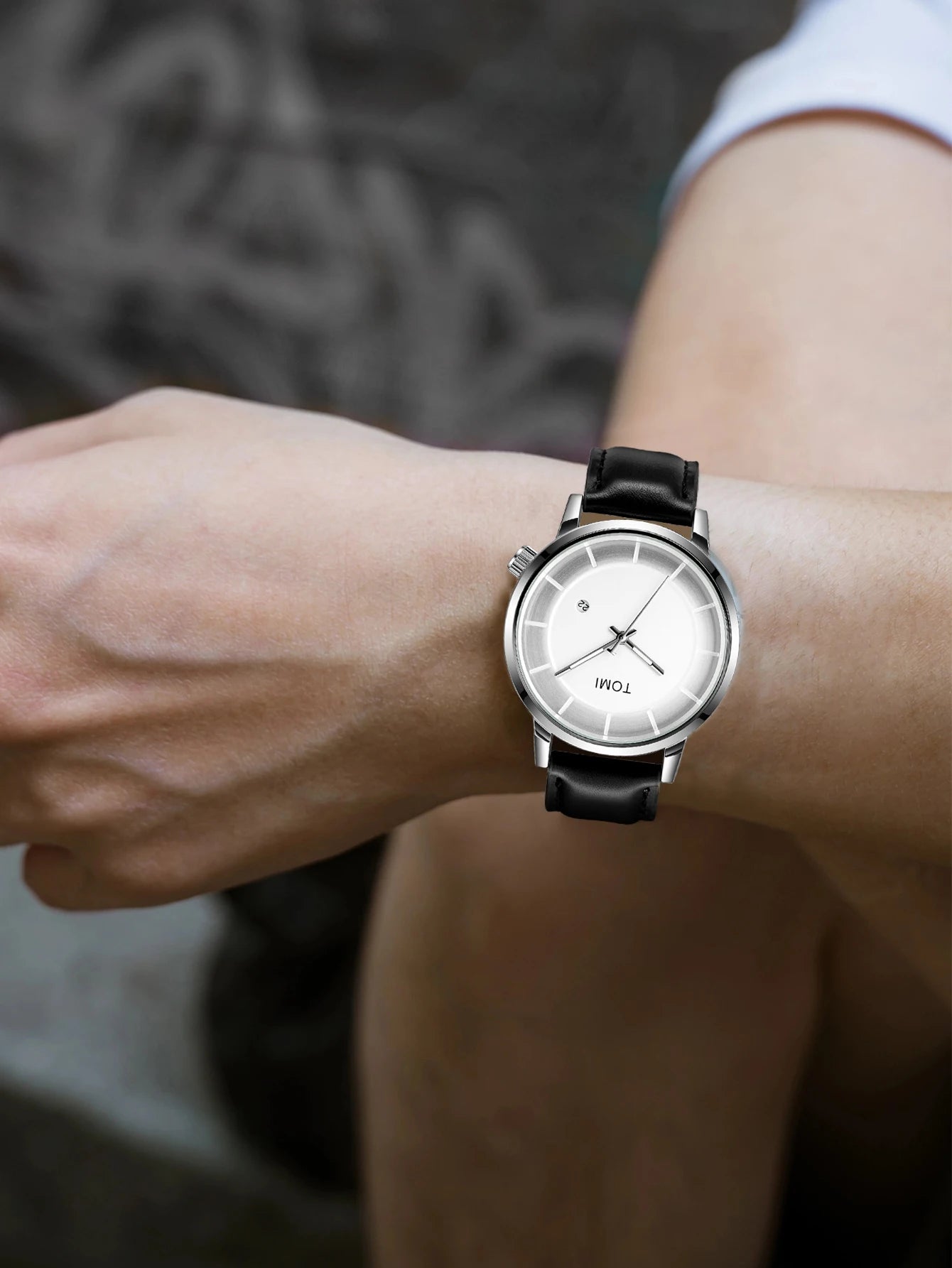 TOMI Luxury Minimal — Leather Edition